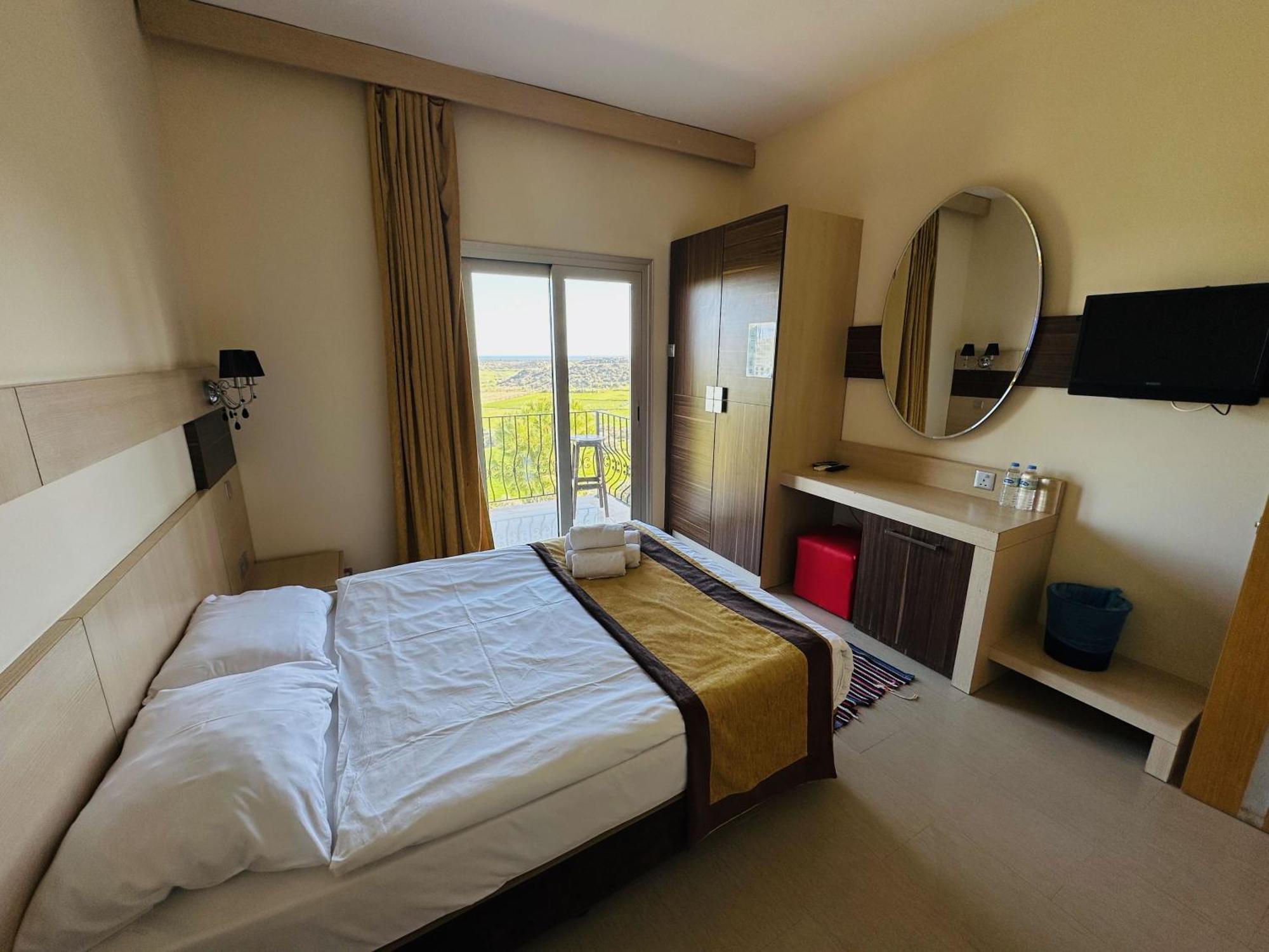 Celebi Garden Hotel - Cittaslow Retreat ฟามากุสต้า ภายนอก รูปภาพ