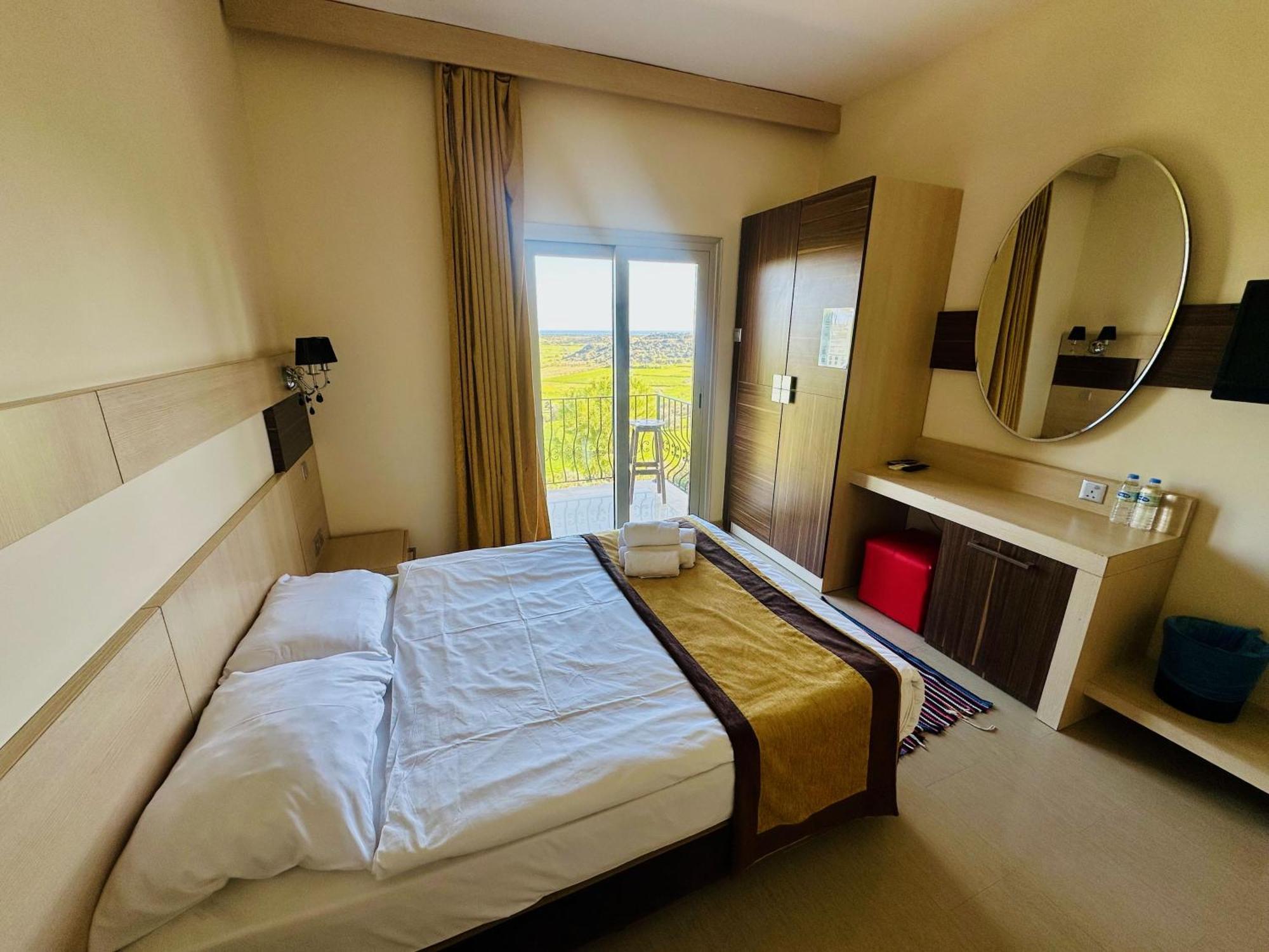 Celebi Garden Hotel - Cittaslow Retreat ฟามากุสต้า ภายนอก รูปภาพ